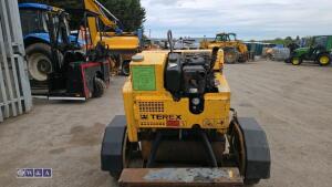 TEREX MBR71 single drum roller with trailer - 15