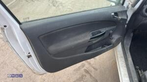 2014 VAUXHALL CORSA CDTI ECOFLEX S/S 5-speed manual diesel van (AF14 XEZ)(V5 & manual in office) - 12