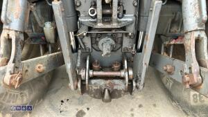 2010 MASSEY FERGUSON 6480 DYNA-6 4wd tractor, front links, front suspension, cab suspension, 4 x spool valves, push out puh, twin assister rams, air seat, a/c (SV10 ELU)(V5 in office) - 18