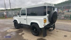 2005 LAND ROVER DEFENDER 90 TD5 5-speed manual diesel (PE05 BJX) with privacy glass & rear fitted seats (MoT 25th August 2027)(V5, MoT & history in office) - 3