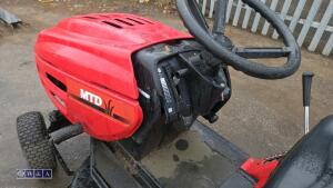 MTD RH115 petrol ride on mower c/w collector - 20