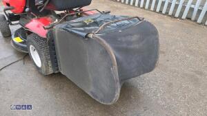MTD RH115 petrol ride on mower c/w collector - 22