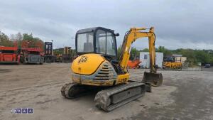 2001 JCB 805 rubber tracked excavator (s/n E0802667) with bucket, blade & piped - 5