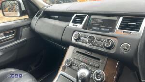 2010 LAND ROVER RANGE ROVER SPORT HSE 3.0 V6 6-speed automatic diesel (N444 SSO)(MoT 10th August 2027) - 30