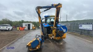 2005 NEW HOLLAND TS100A tractor, twin assister rams, front weights, air seat, shuttle,,air conditioning, c/w Bomford Falcon 5:5 hedge cutter, joystick controls, road blower (FN05 CWV)(V5 in office) - 4