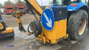 2005 NEW HOLLAND TS100A tractor, twin assister rams, front weights, air seat, shuttle,,air conditioning, c/w Bomford Falcon 5:5 hedge cutter, joystick controls, road blower (FN05 CWV)(V5 in office) - 14