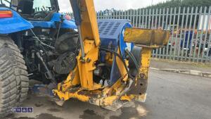2005 NEW HOLLAND TS100A tractor, twin assister rams, front weights, air seat, shuttle,,air conditioning, c/w Bomford Falcon 5:5 hedge cutter, joystick controls, road blower (FN05 CWV)(V5 in office) - 21
