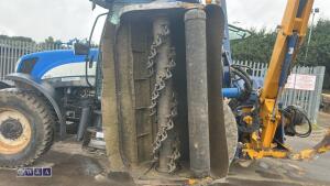 2005 NEW HOLLAND TS100A tractor, twin assister rams, front weights, air seat, shuttle,,air conditioning, c/w Bomford Falcon 5:5 hedge cutter, joystick controls, road blower (FN05 CWV)(V5 in office) - 23