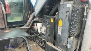 2005 NEW HOLLAND TS100A tractor, twin assister rams, front weights, air seat, shuttle,,air conditioning, c/w Bomford Falcon 5:5 hedge cutter, joystick controls, road blower (FN05 CWV)(V5 in office) - 27