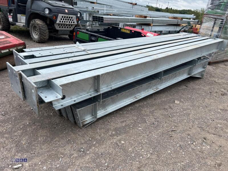 60ft x 20ft x 12ft Agricultural galvanised steel building, 8 x stanchions, 8 x rafters