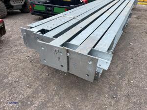 60ft x 20ft x 12ft Agricultural galvanised steel building, 8 x stanchions, 8 x rafters - 7