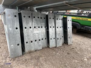 60ft x 20ft x 12ft Agricultural galvanised steel building, 8 x stanchions, 8 x rafters - 10