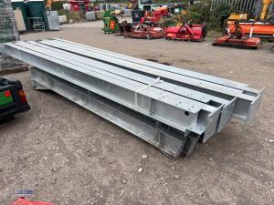 60ft x 20ft x 12ft Agricultural galvanised steel building, 8 x stanchions, 8 x rafters - 13