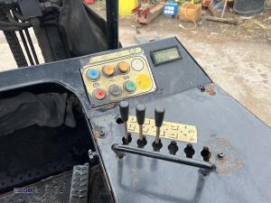 2010 PALFINGER F3151 forklift truck (s/n 100116238) with triple mast & side-shift - 11