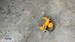 Trailer hitch lock - 3