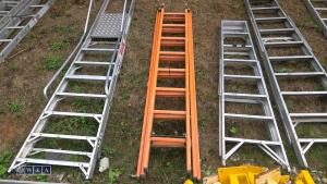 Triple fibre glass ladder - 3