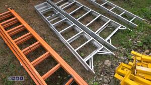 Aluminium stepladder