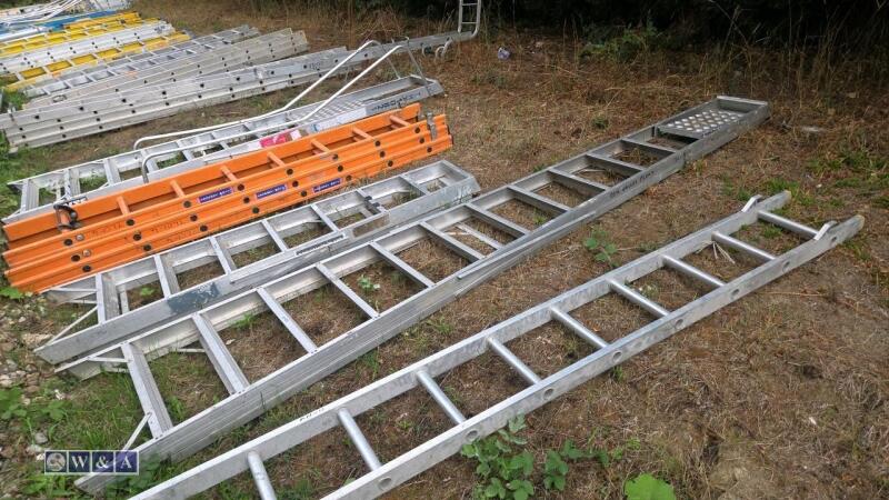 Aluminium stepladder
