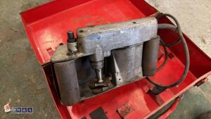 IMPEX ST67 110v wall chaser c/w case - 3
