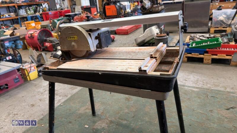 TILE-IT TC180111 240v tile bridge saw