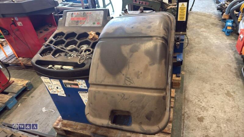 KAESER KR20 240v tyre balancer