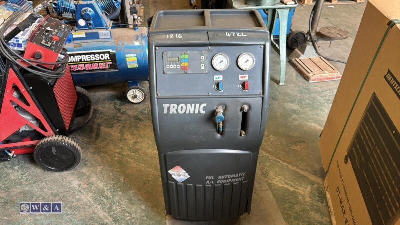 TRONIC air conditioning re-gas machine