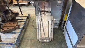 Catering height adjustable sink unit - 2
