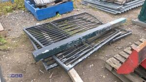 Pair of ornate metal driveway gates to suit approximatley 10ft opening - 3