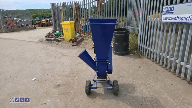T-MECH 5hp petrol shredder c/w wheels