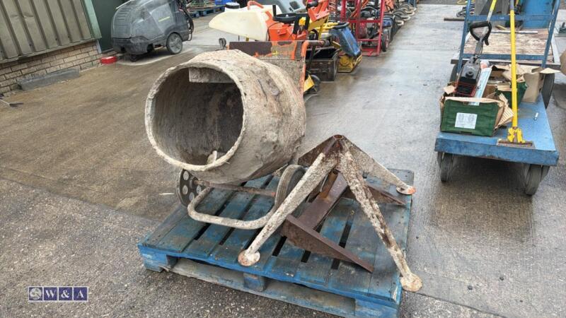 BELLE 110v mixer c/w stand