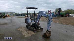 KUBOTA KX014 rubber tracked excavator with bucket, blade & piped - 7