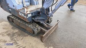 KUBOTA KX014 rubber tracked excavator with bucket, blade & piped - 14