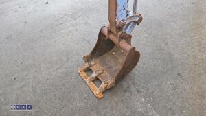 KUBOTA KX014 rubber tracked excavator with bucket, blade & piped - 16