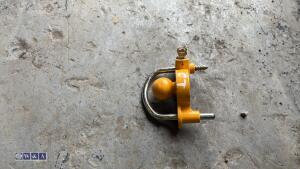 Trailer hitch lock - 5