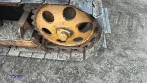 MITSUBISHI BD2F steel tracked dozer with P.A.T blade (s/n 37911)(steering fault) - 16