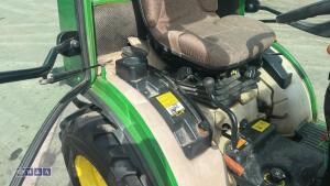 2011 JOHN DEERE 2320 diesel compact tractor (SP61 DVB)(V5 in office) - 18