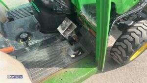 2011 JOHN DEERE 2320 diesel compact tractor (SP61 DVB)(V5 in office) - 19