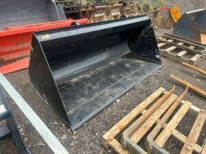 STRICKLAND 90'' bucket to fit JCB Q fit