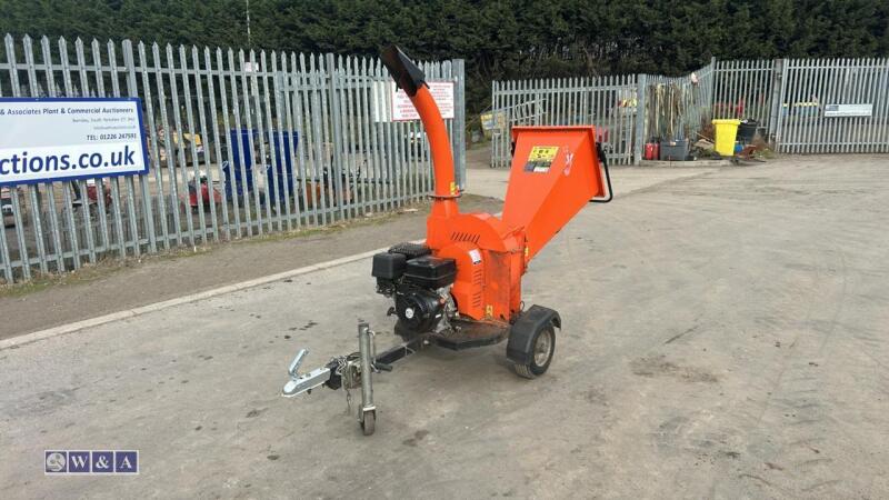Petrol chipper