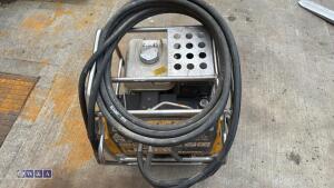 JCB BEAVER petrol hydraulic power pack c/w hose (3431056) - 2
