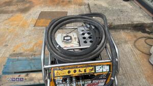 JCB BEAVER petrol hydraulic power pack c/w hose (3330333) - 2