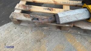 WACKER NEUSON upright petrol breaker - 2
