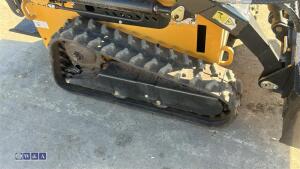 Mini skid steer loader c/w breaker - 9