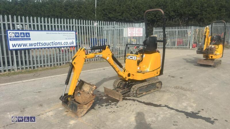 2019 jcb 8008 c/w 3 buckets