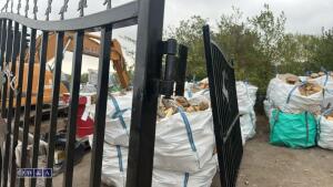 Pair of 7ft entrance gates with deer design - 5
