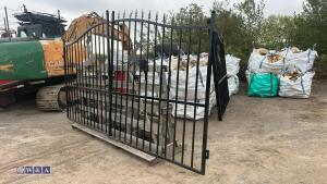 Pair of 7ft entrance gates with deer design - 3
