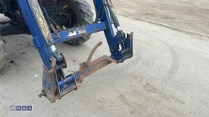 CASE INTERNATIONAL 4wd tractor c/w Bomford B3512 loader (H581 ETL) - 9