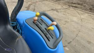 NEW HOLLAND TC27D 4wd hydrostatic compact tractor, spool valve, 3 point linkage, (s/n G03054) - 16