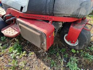 2 x TORO triple cylinder mower spares - 12
