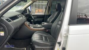 2010 LAND ROVER RANGE ROVER SPORT HSE 3.0 V6 6-speed automatic diesel (N444 SSO)(MoT 10th August 2027) - 15